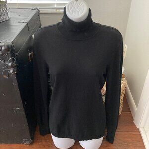 Antonio Melani Black Long Sleeve Turtleneck Sweater. Large